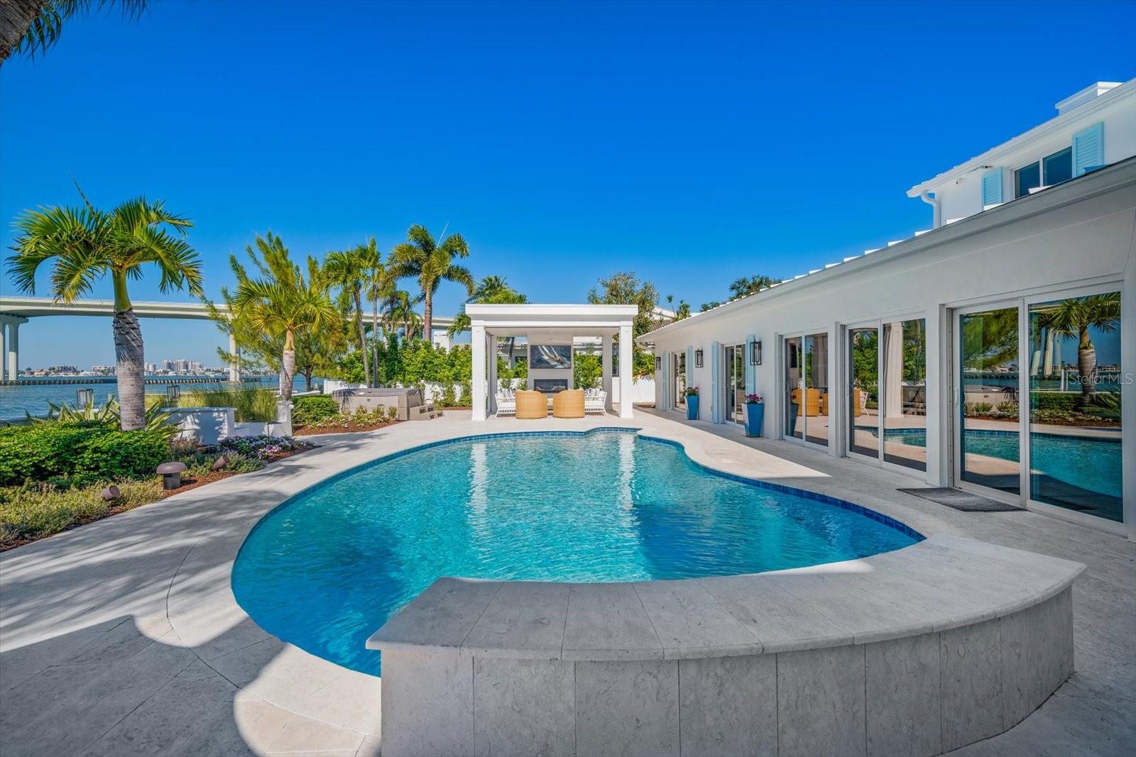 TB8445894 Property Photo