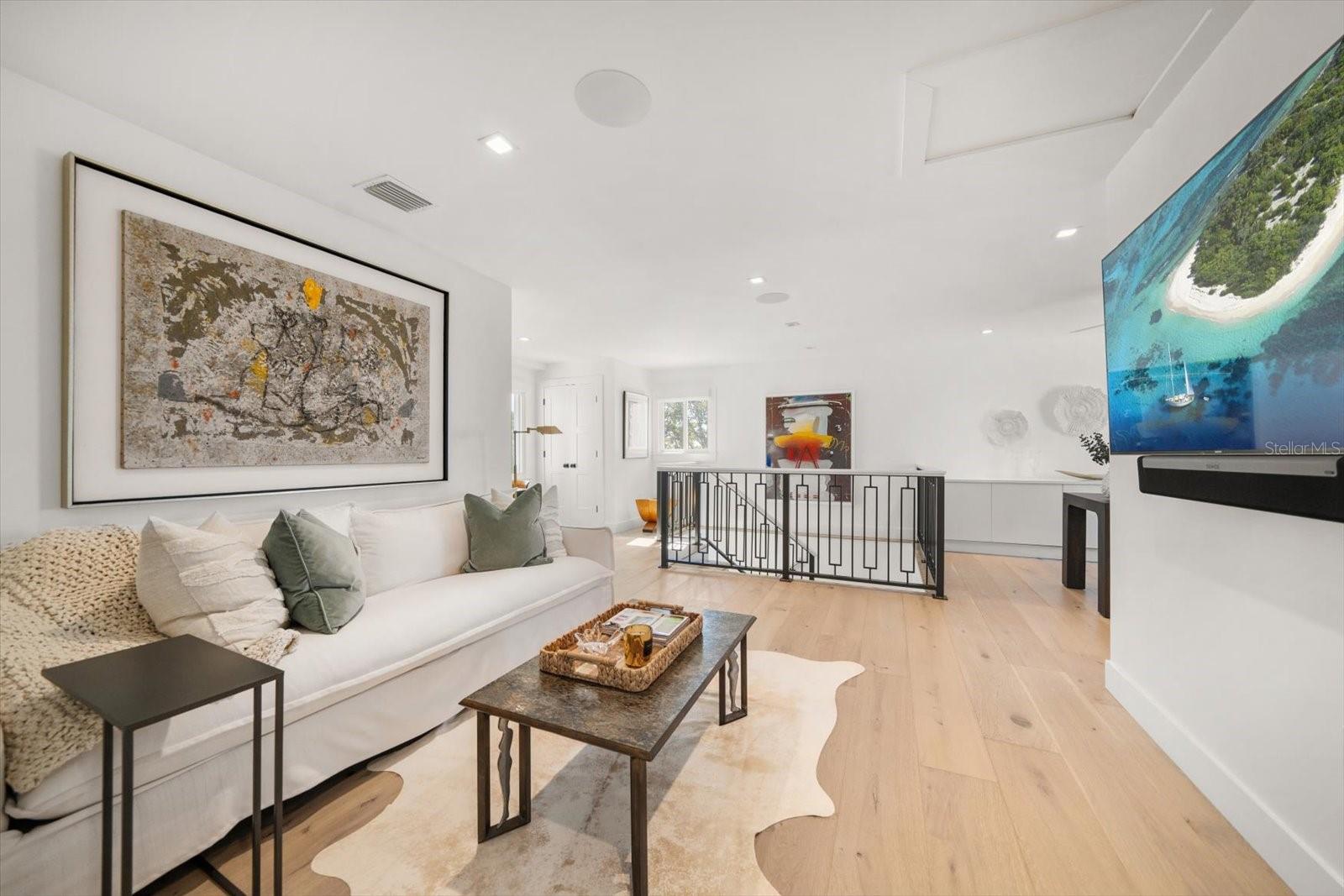 TB8445894 Property Photo