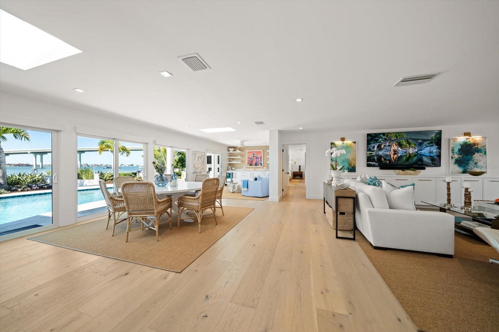 TB8445894 Property Photo