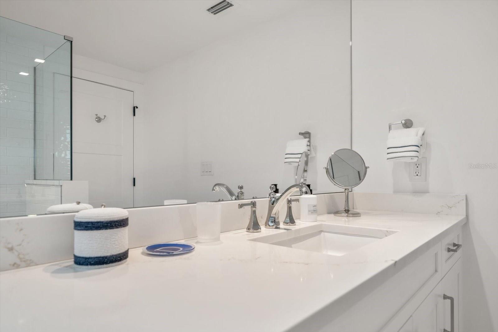 TB8445894 Property Photo