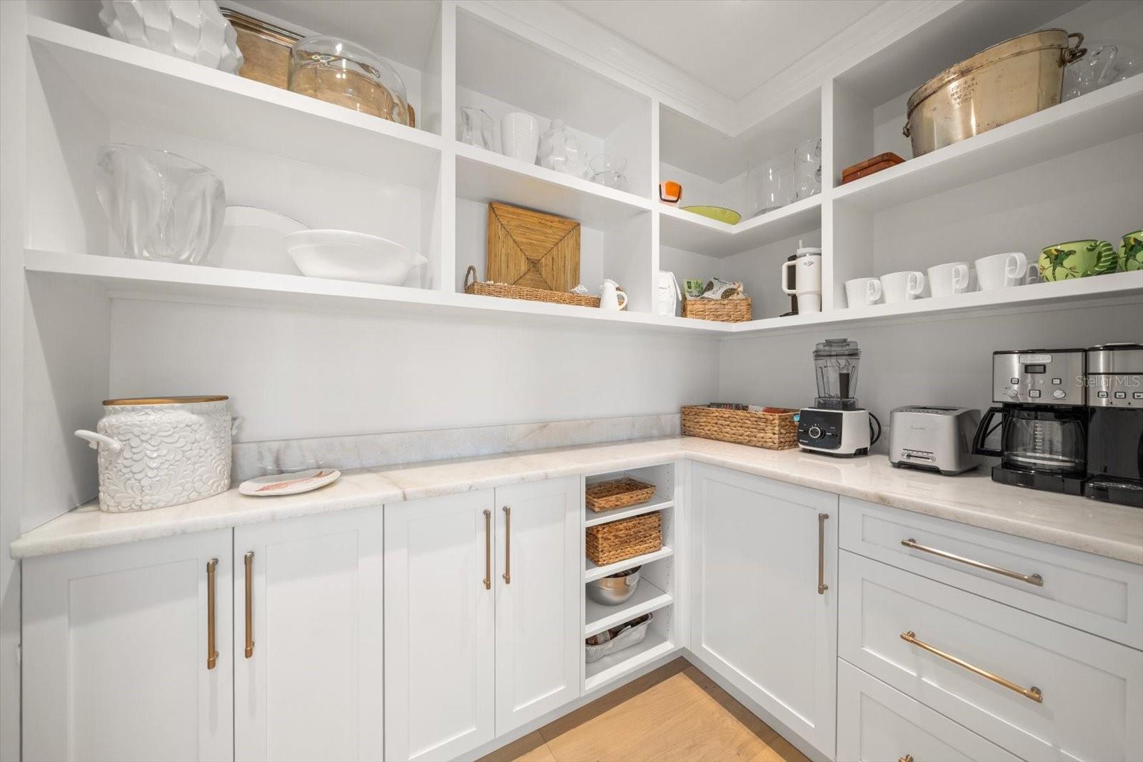 TB8445894 Property Photo