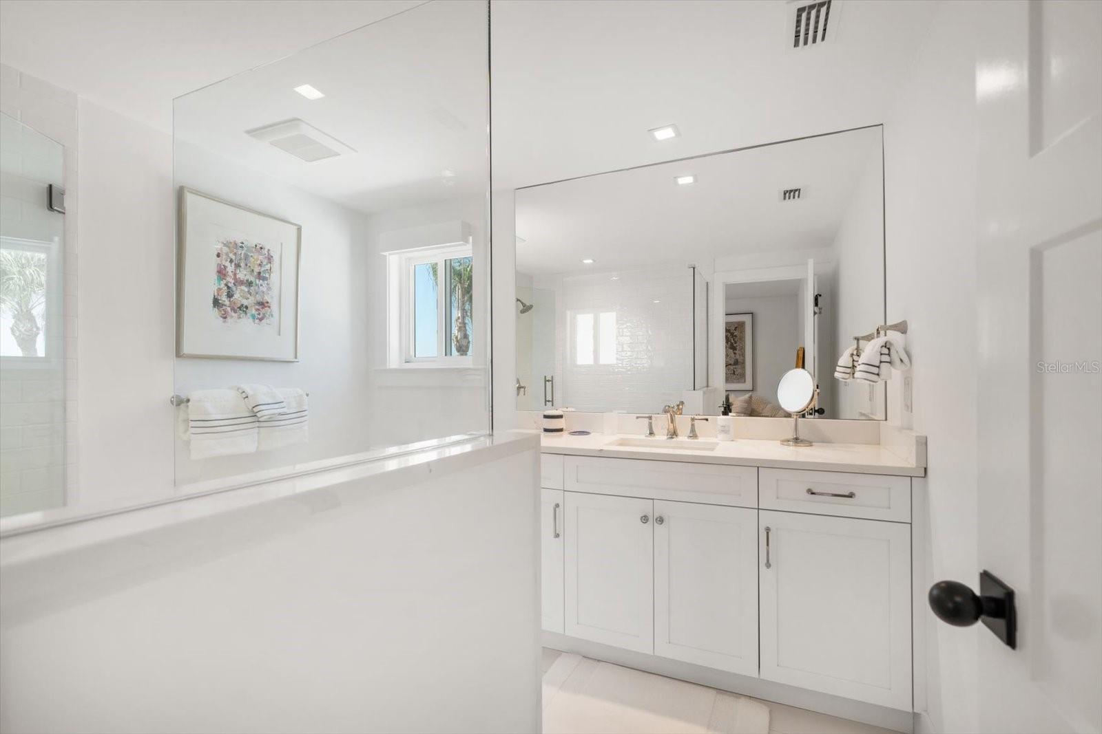 TB8445894 Property Photo