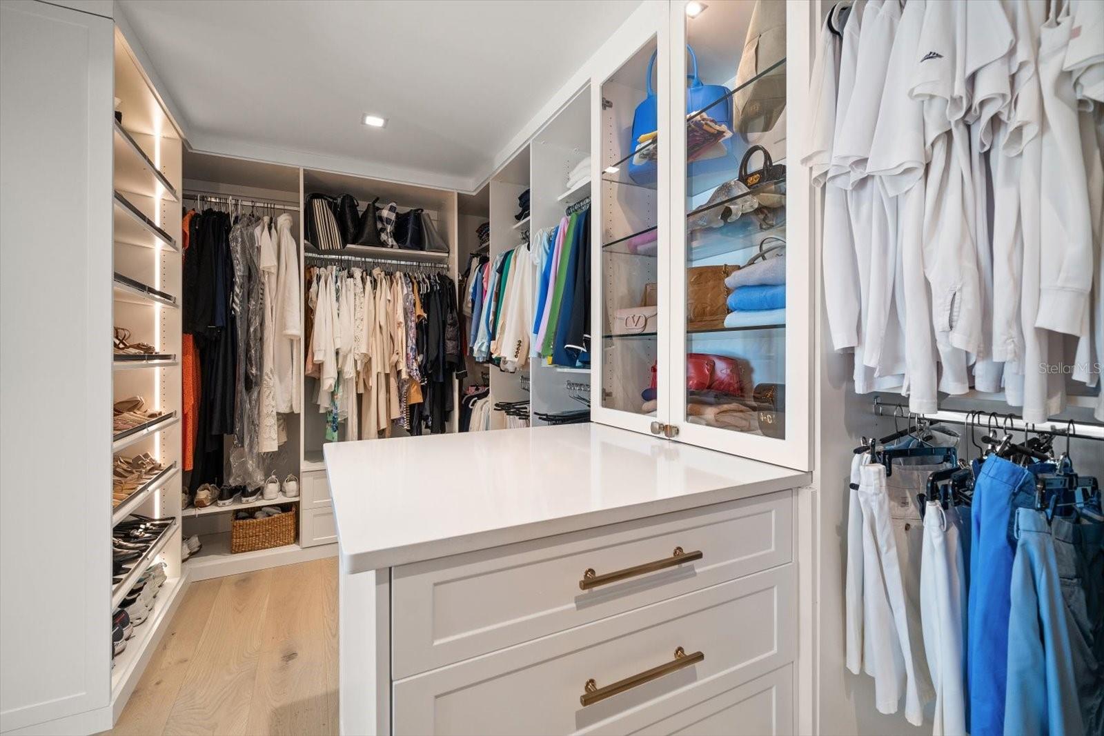 TB8445894 Property Photo