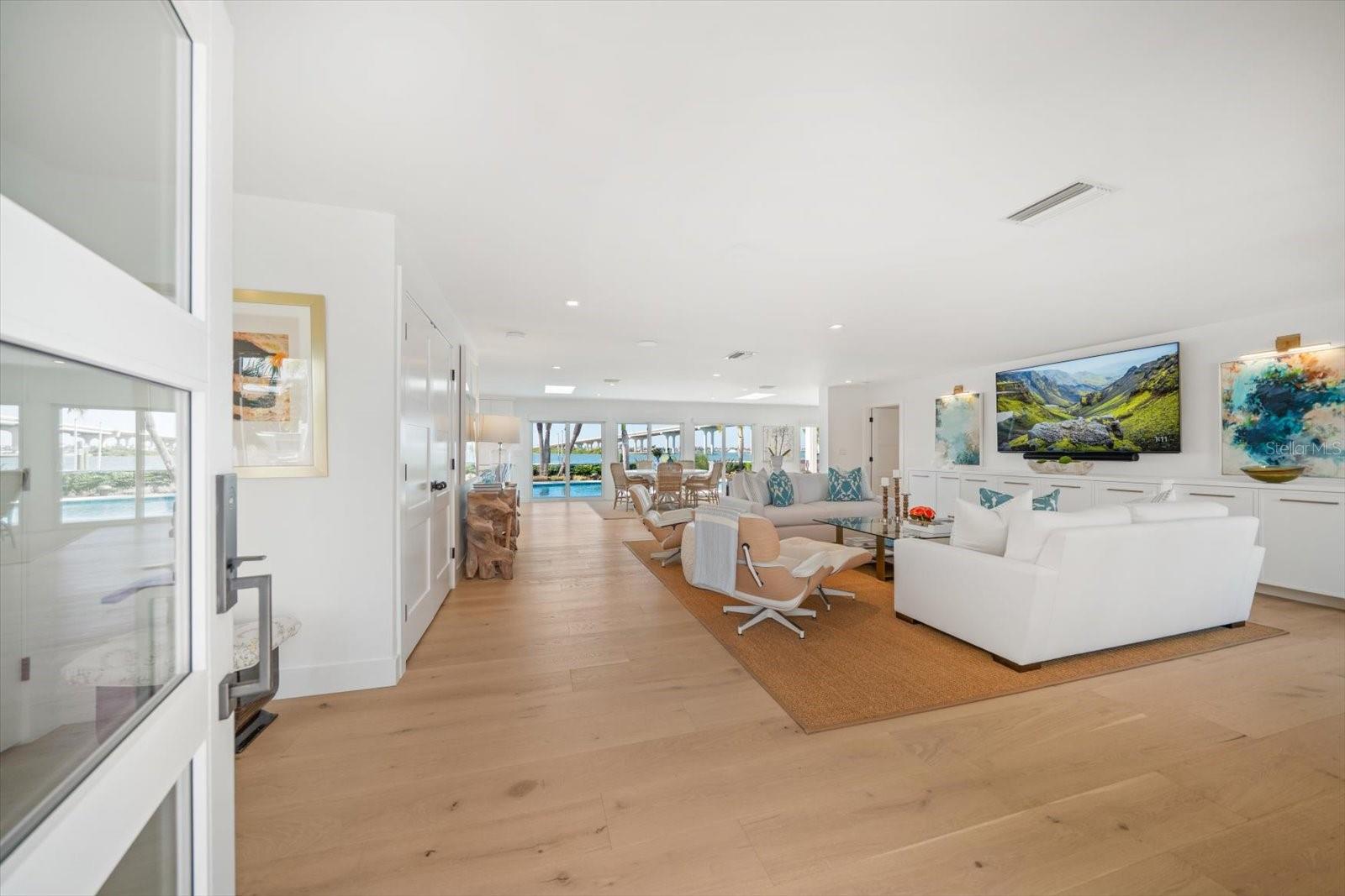 TB8445894 Property Photo