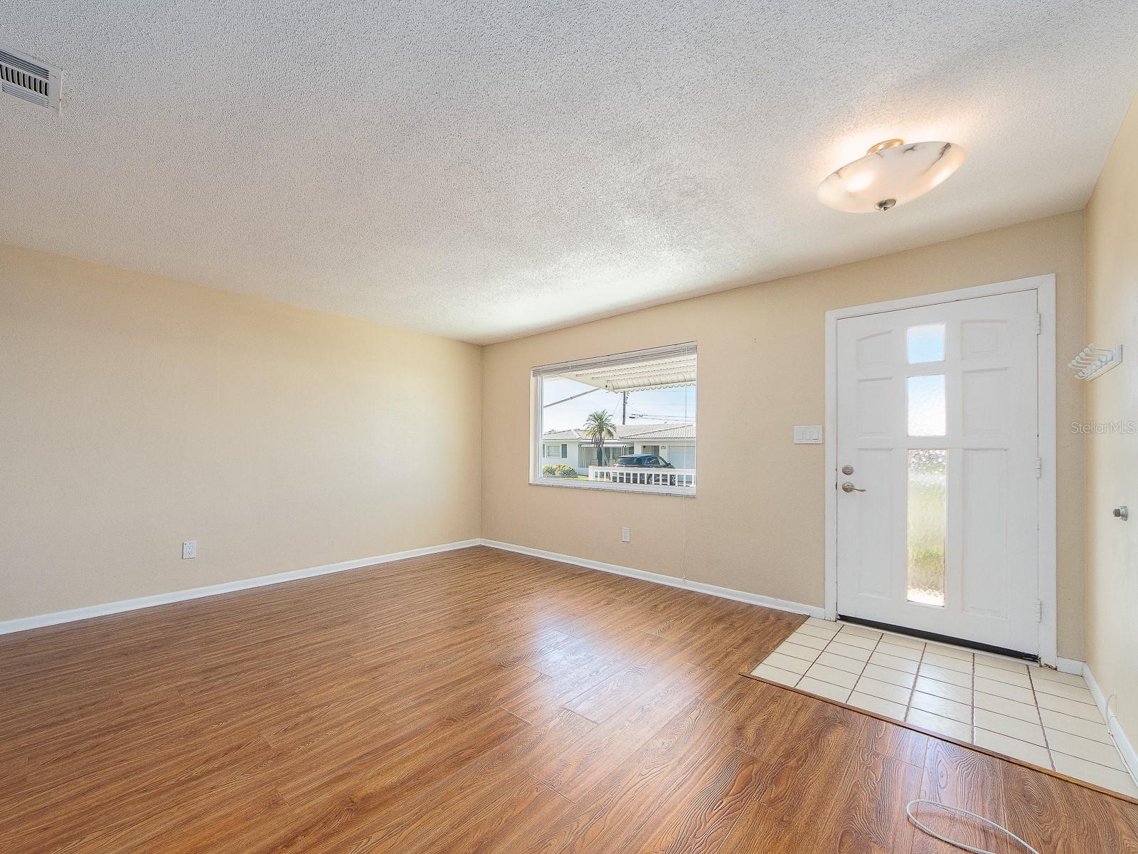 9157 140TH WAY, SEMINOLE, FL, 33776