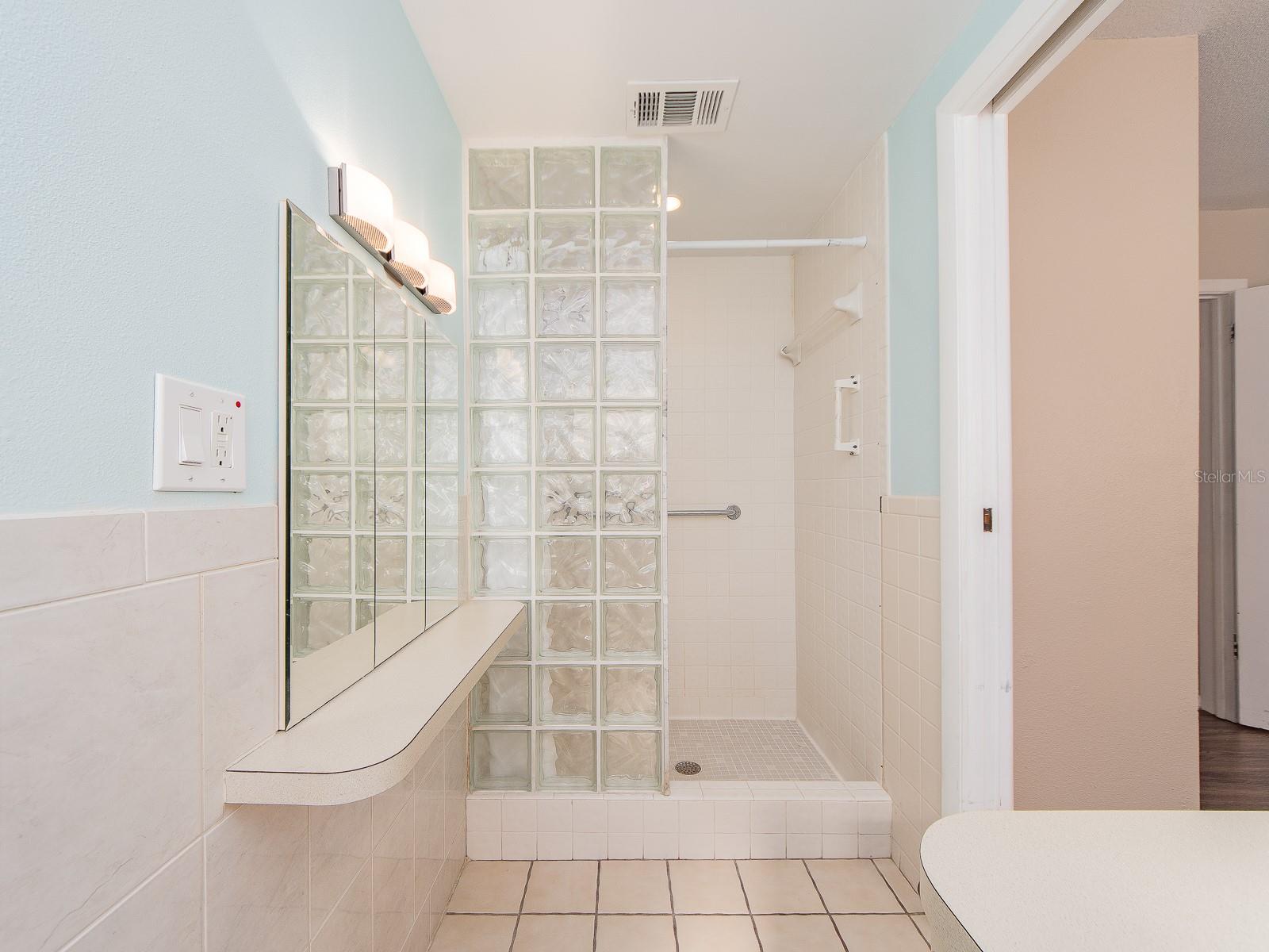 9157 140TH WAY, SEMINOLE, FL, 33776