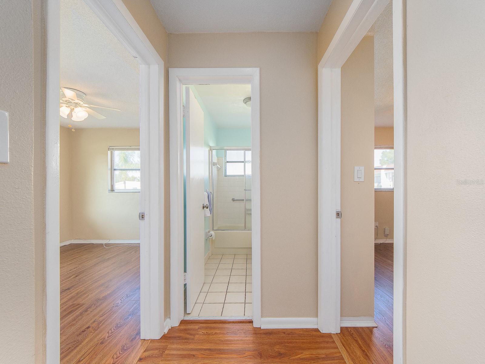 9157 140TH WAY, SEMINOLE, FL, 33776