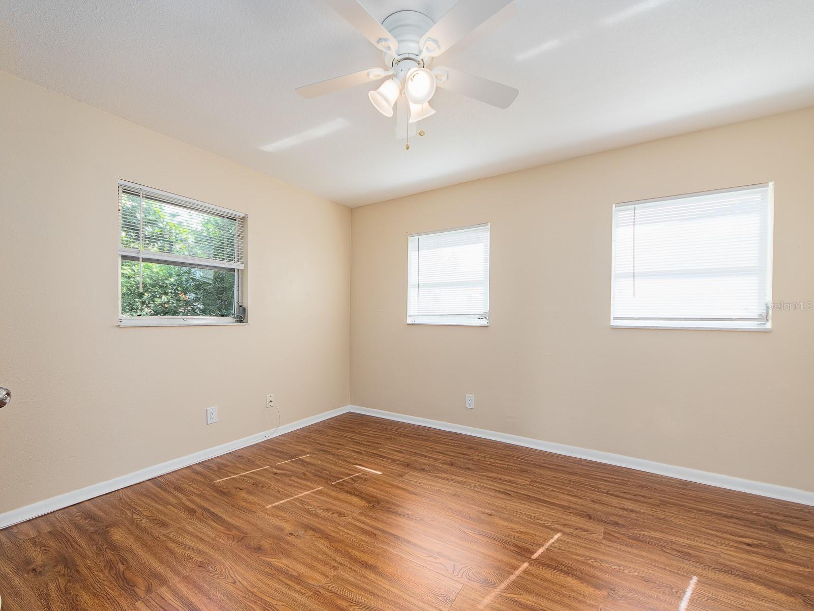 9157 140TH WAY, SEMINOLE, FL, 33776