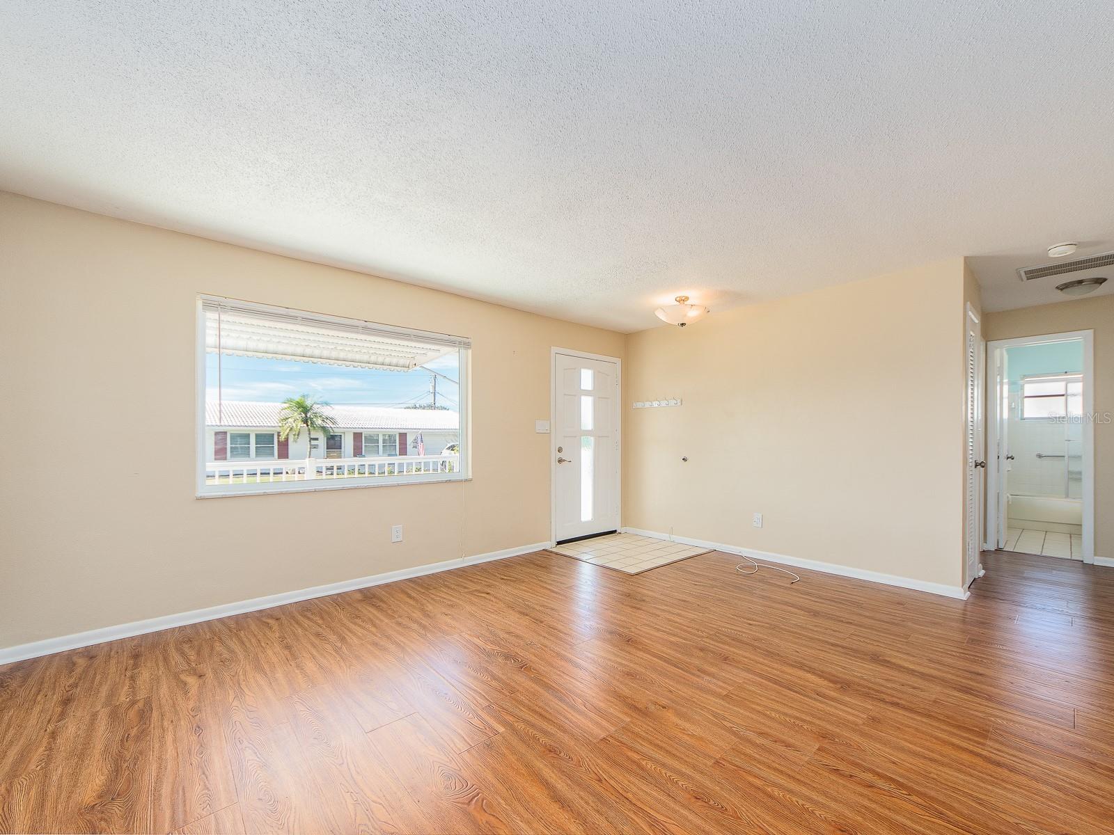 9157 140TH WAY, SEMINOLE, FL, 33776