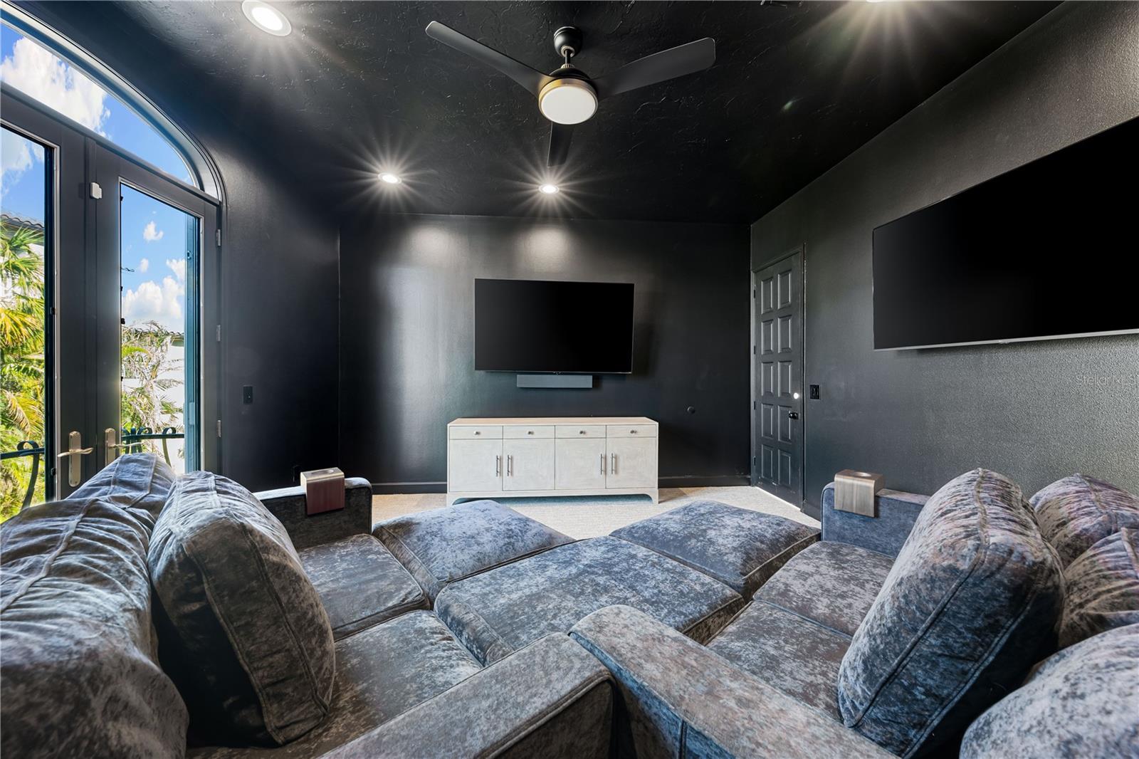 A4671298 Property Photo