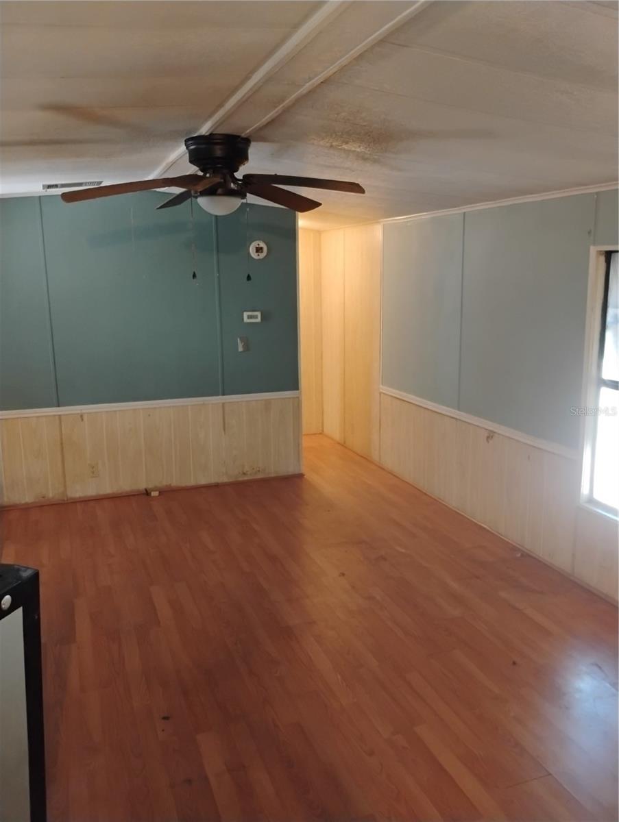 OM713100 Property Photo