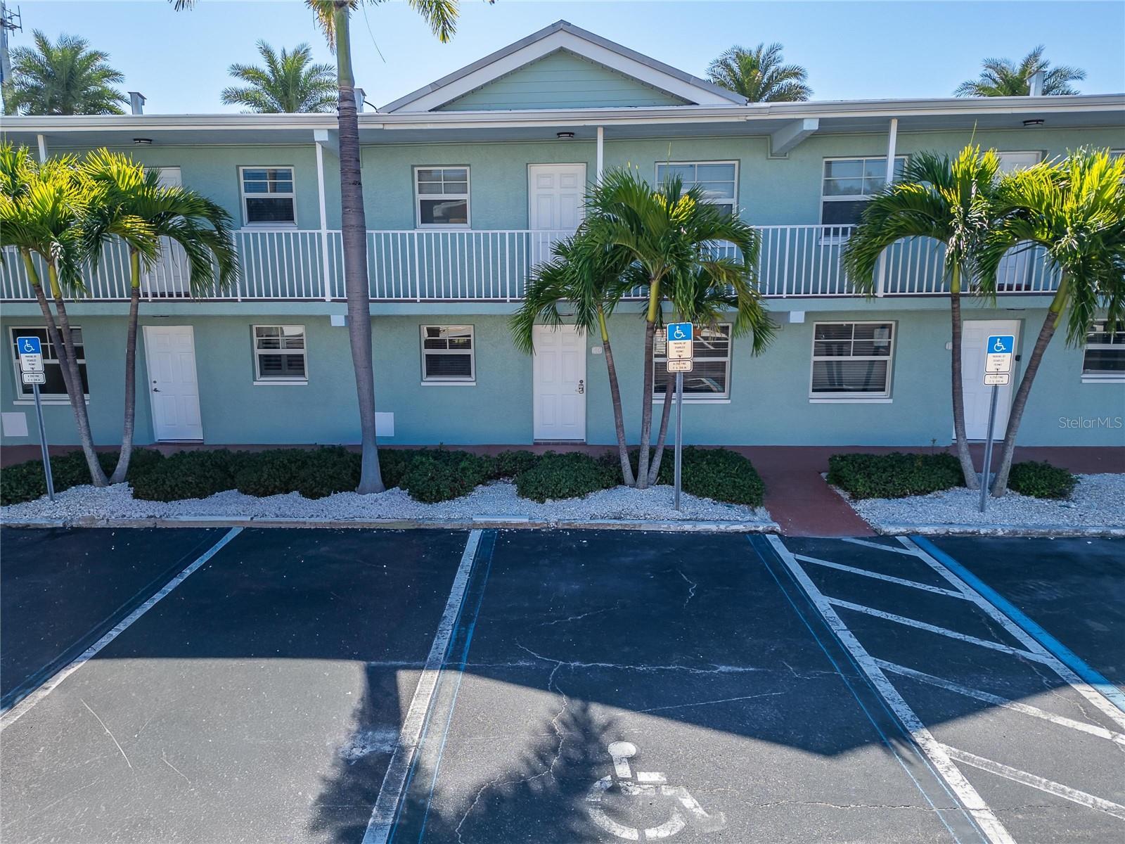 19714 GULF BLVD, INDIAN SHORES, FL, 33785