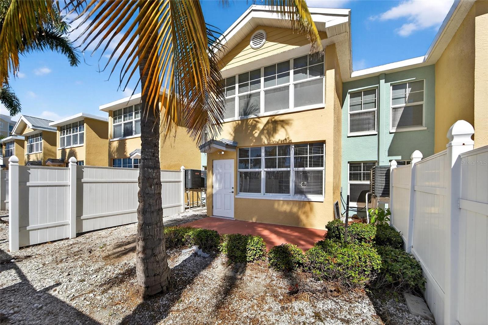 19714 GULF BLVD, INDIAN SHORES, FL, 33785