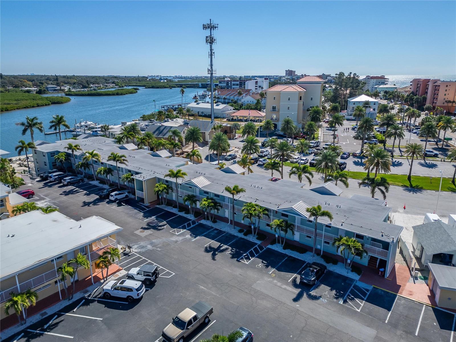 19714 GULF BLVD, INDIAN SHORES, FL, 33785