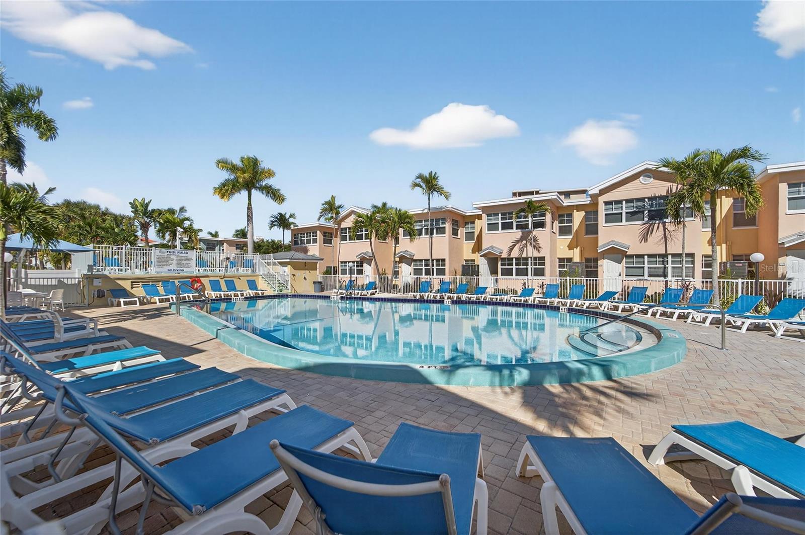 19714 GULF BLVD, INDIAN SHORES, FL, 33785