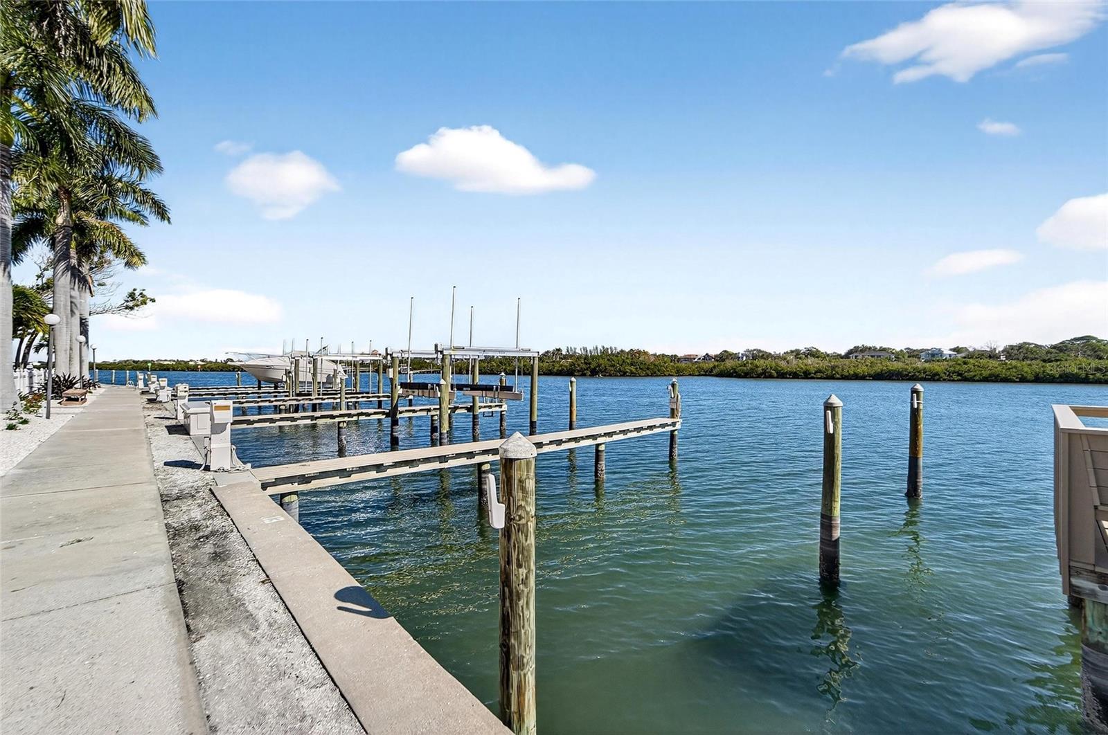 19714 GULF BLVD, INDIAN SHORES, FL, 33785