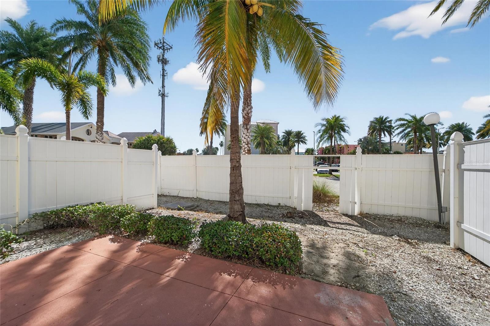 19714 GULF BLVD, INDIAN SHORES, FL, 33785