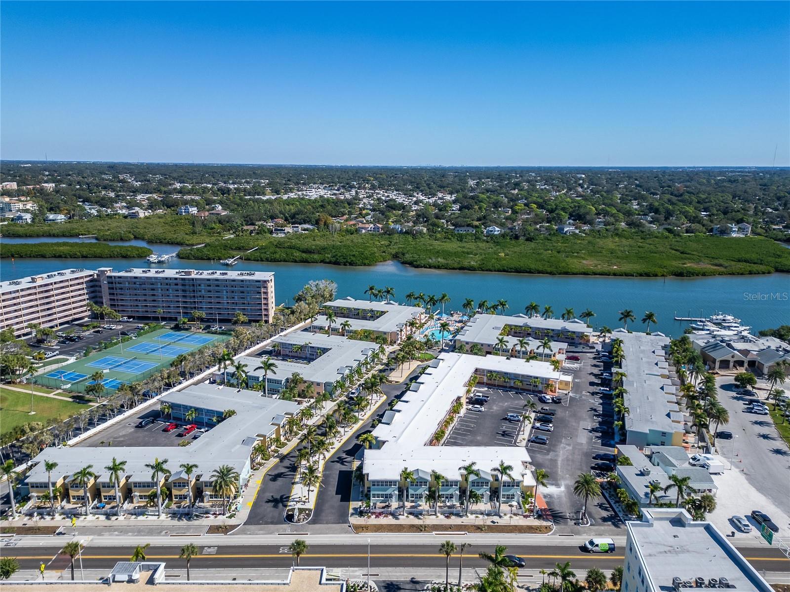 19714 GULF BLVD, INDIAN SHORES, FL, 33785