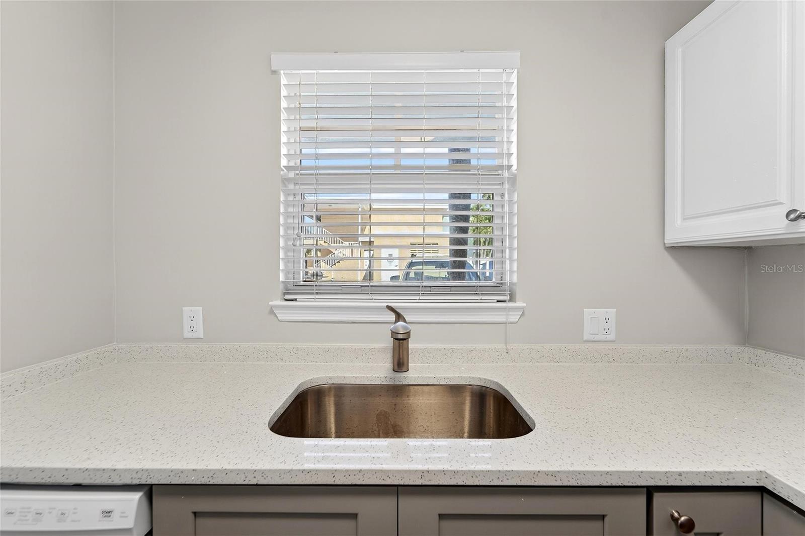 19714 GULF BLVD, INDIAN SHORES, FL, 33785