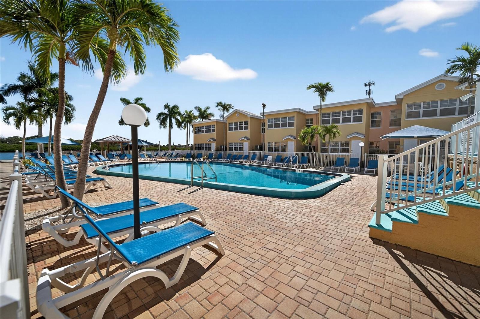 19714 GULF BLVD, INDIAN SHORES, FL, 33785