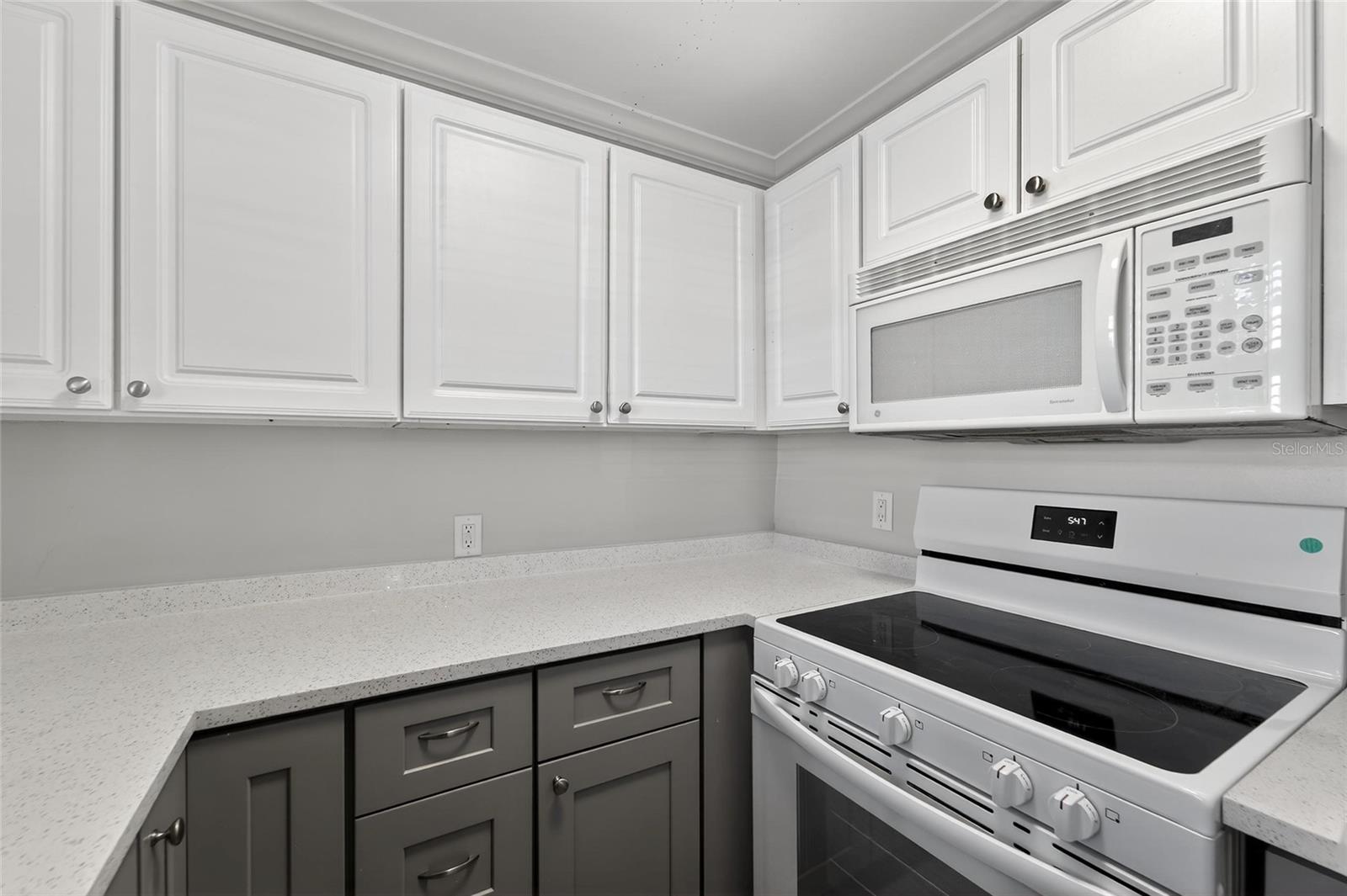 19714 GULF BLVD, INDIAN SHORES, FL, 33785