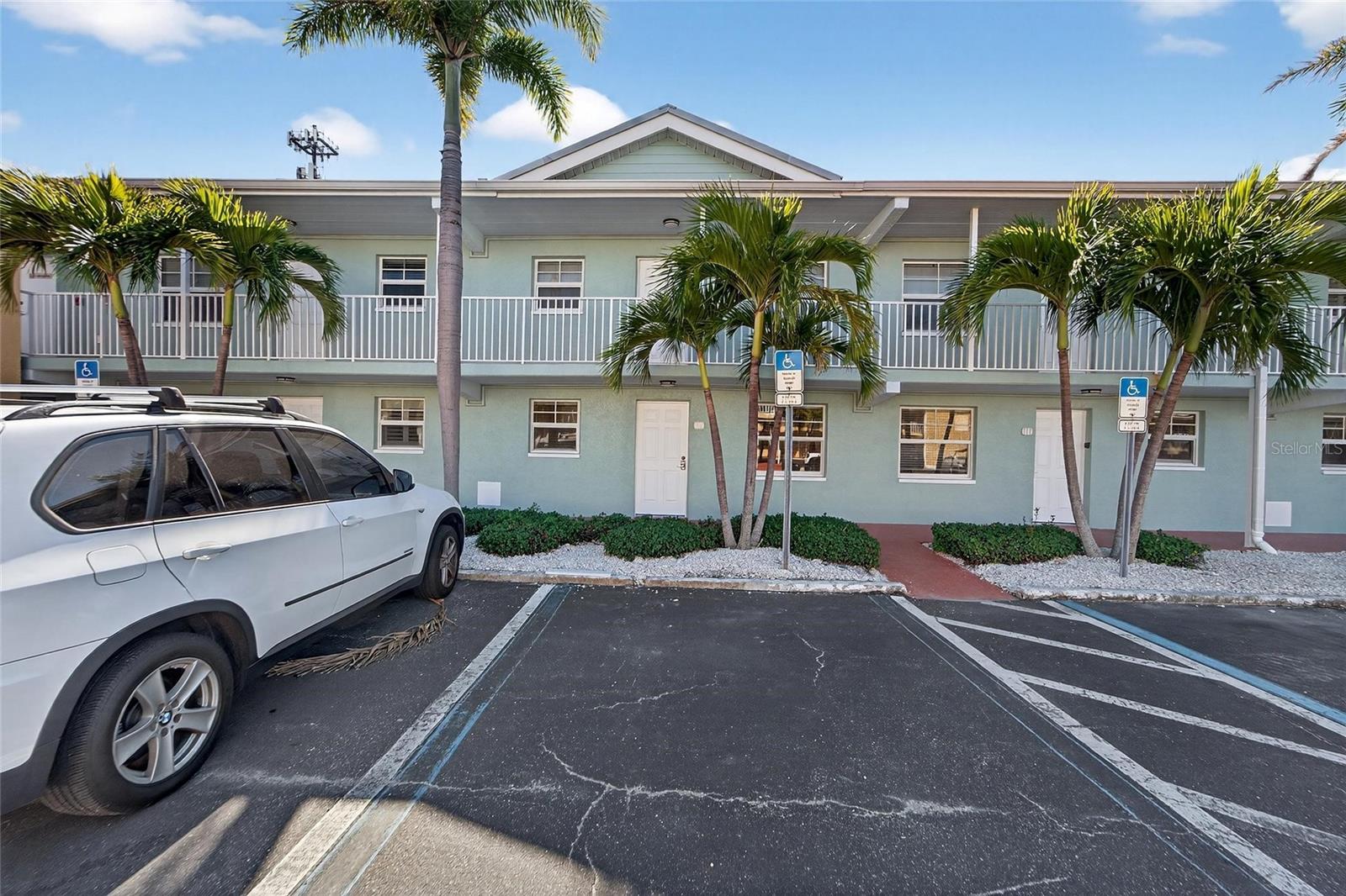 19714 GULF BLVD, INDIAN SHORES, FL, 33785