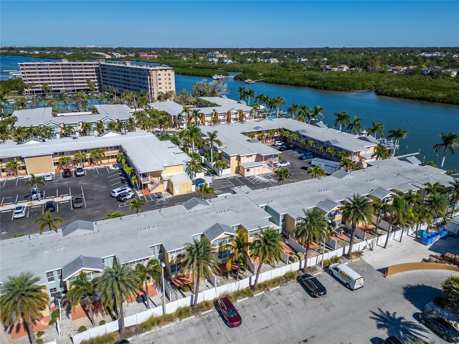 19714 GULF BLVD, INDIAN SHORES, FL, 33785