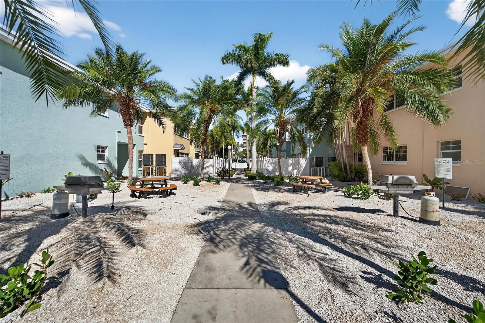 19714 GULF BLVD, INDIAN SHORES, FL, 33785