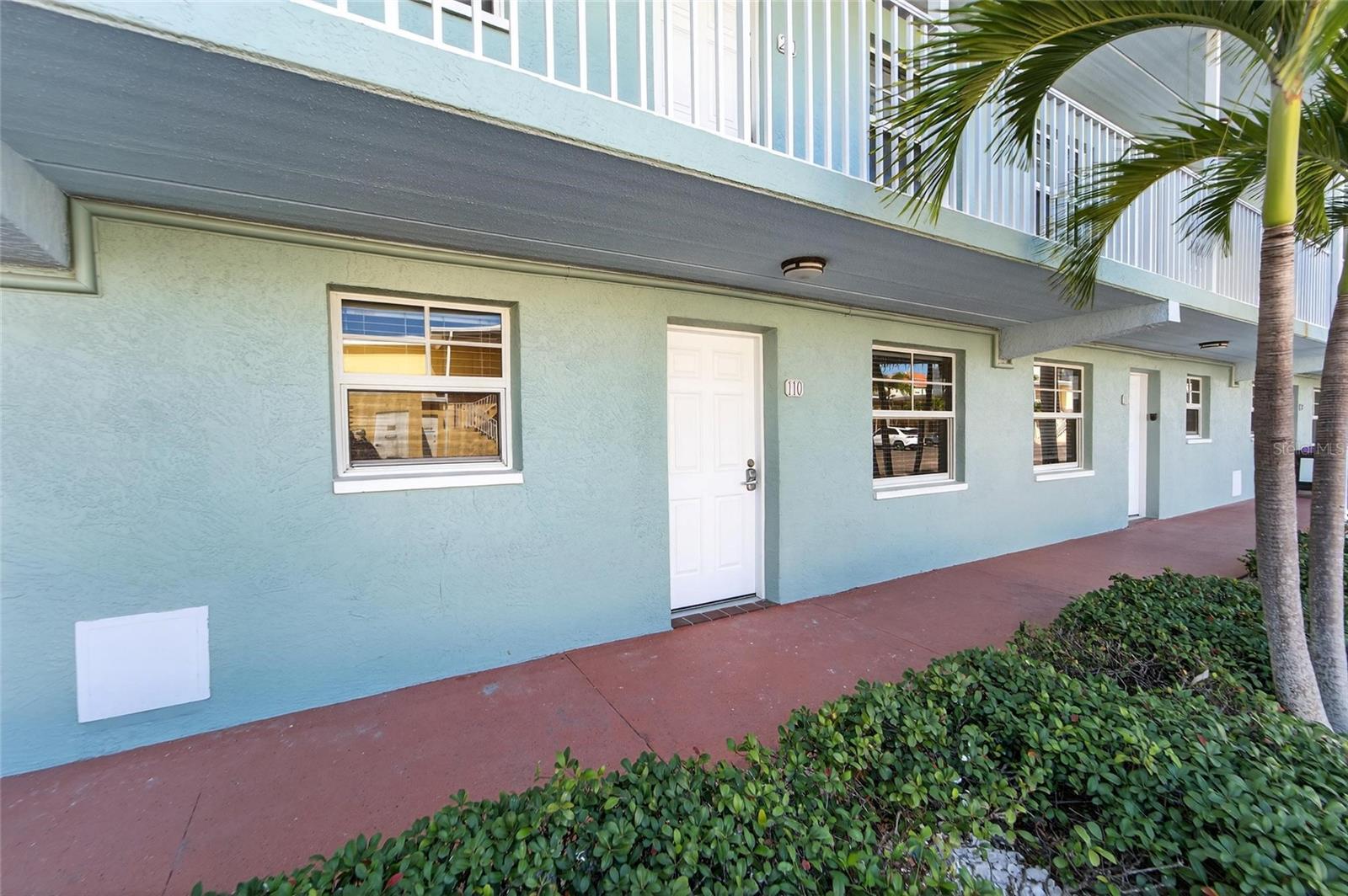 19714 GULF BLVD, INDIAN SHORES, FL, 33785