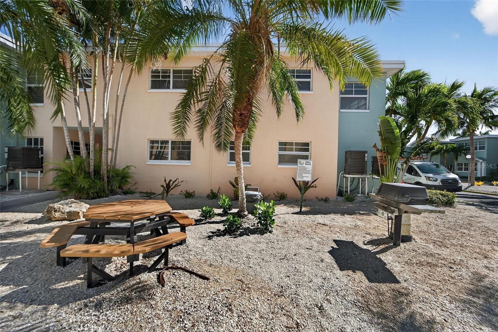 19714 GULF BLVD, INDIAN SHORES, FL, 33785