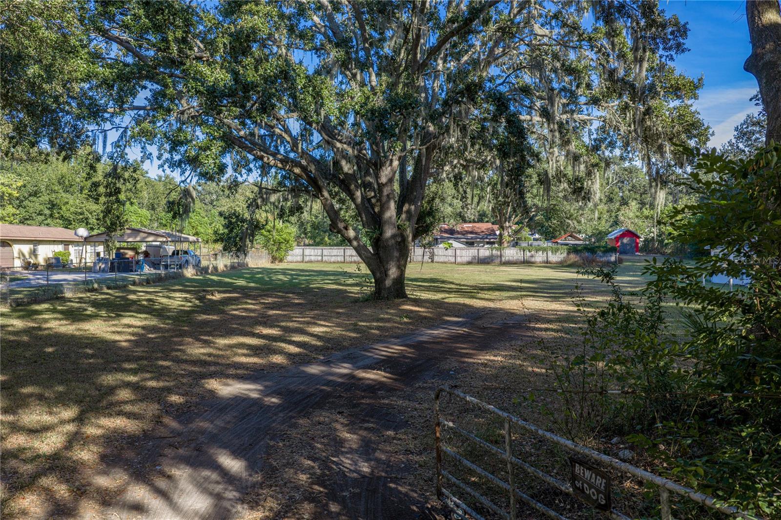 215 SKYWOOD DR, VALRICO, FL, 33594