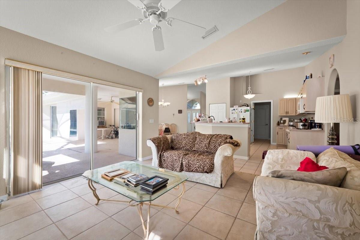 14 COLECHESTER LN, PALM COAST, FL, 32137