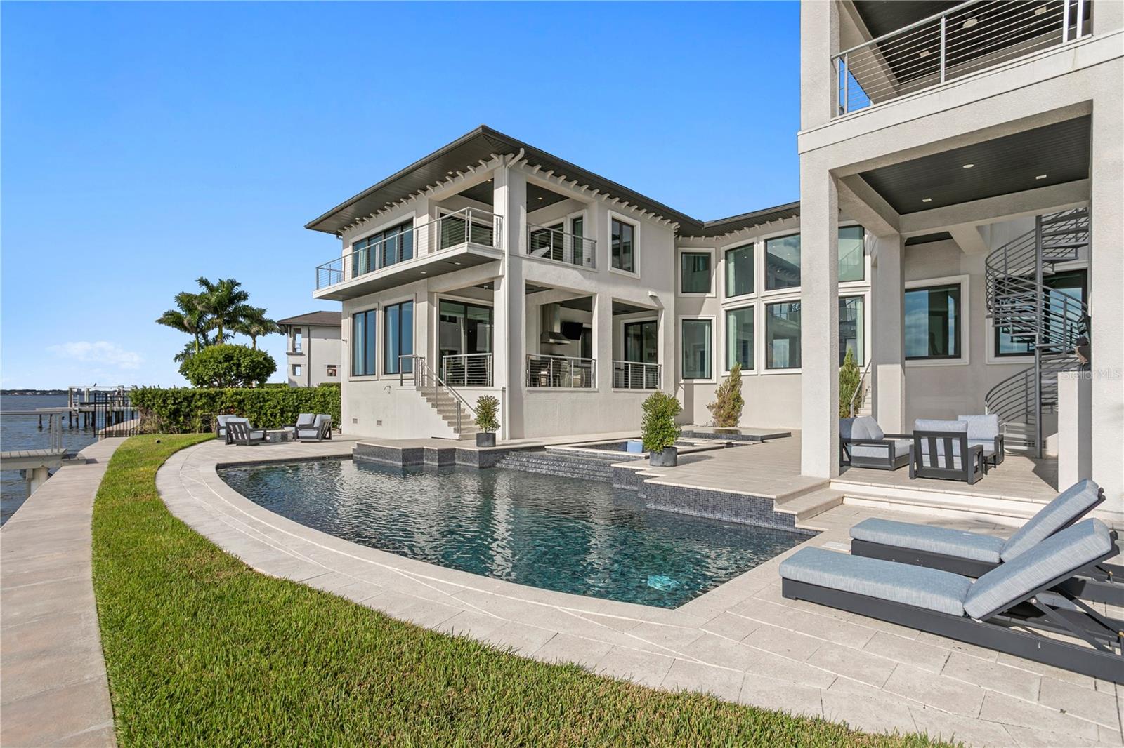 TB8446032 Property Photo