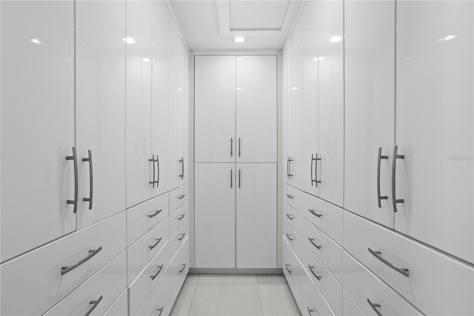 TB8446032 Property Photo