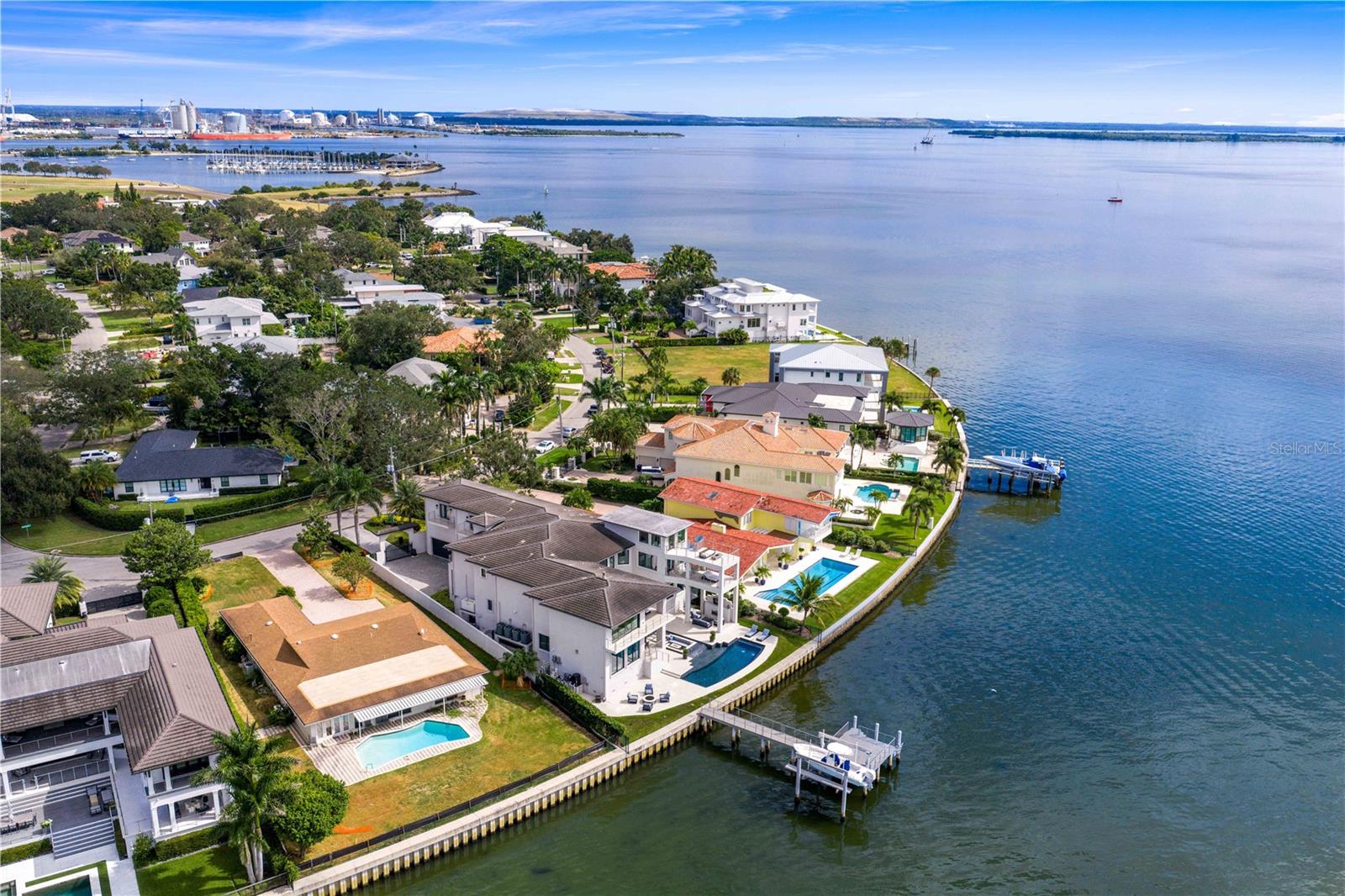 TB8446032 Property Photo