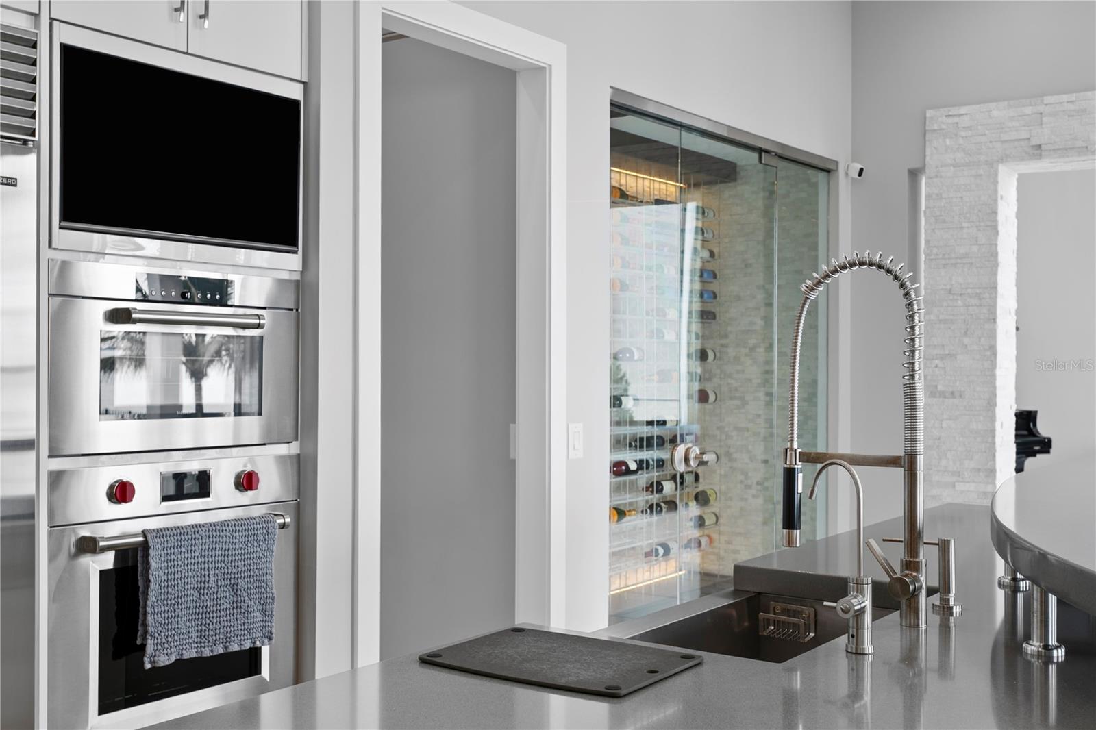 TB8446032 Property Photo