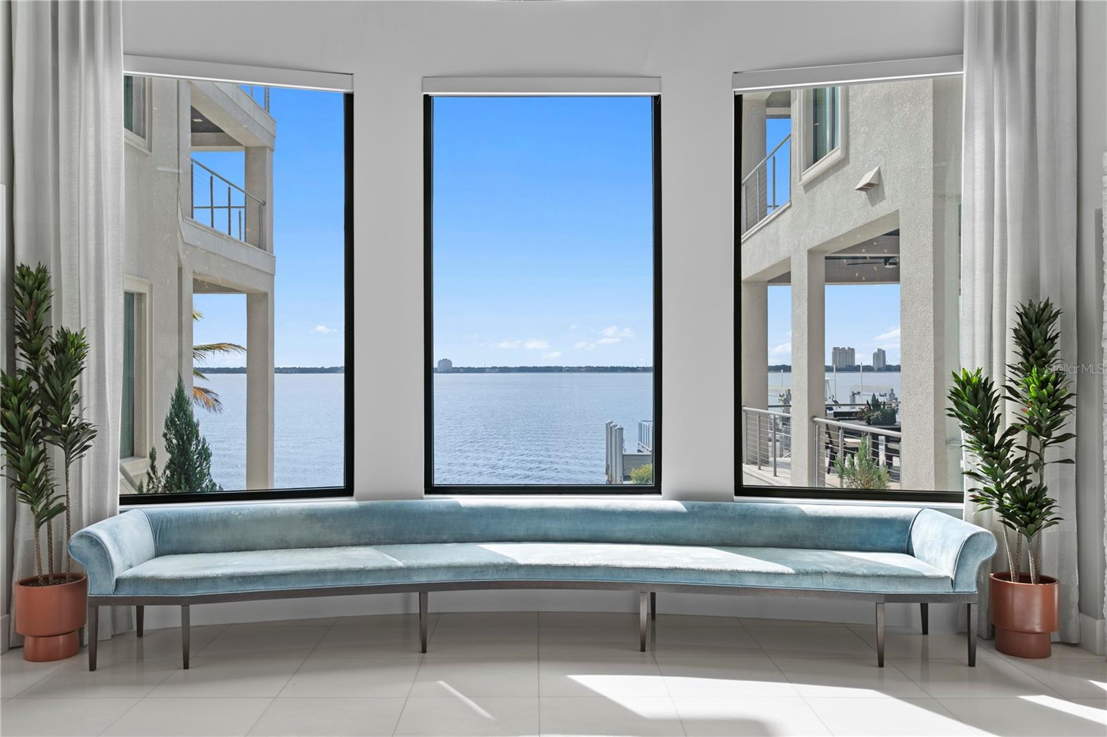 TB8446032 Property Photo