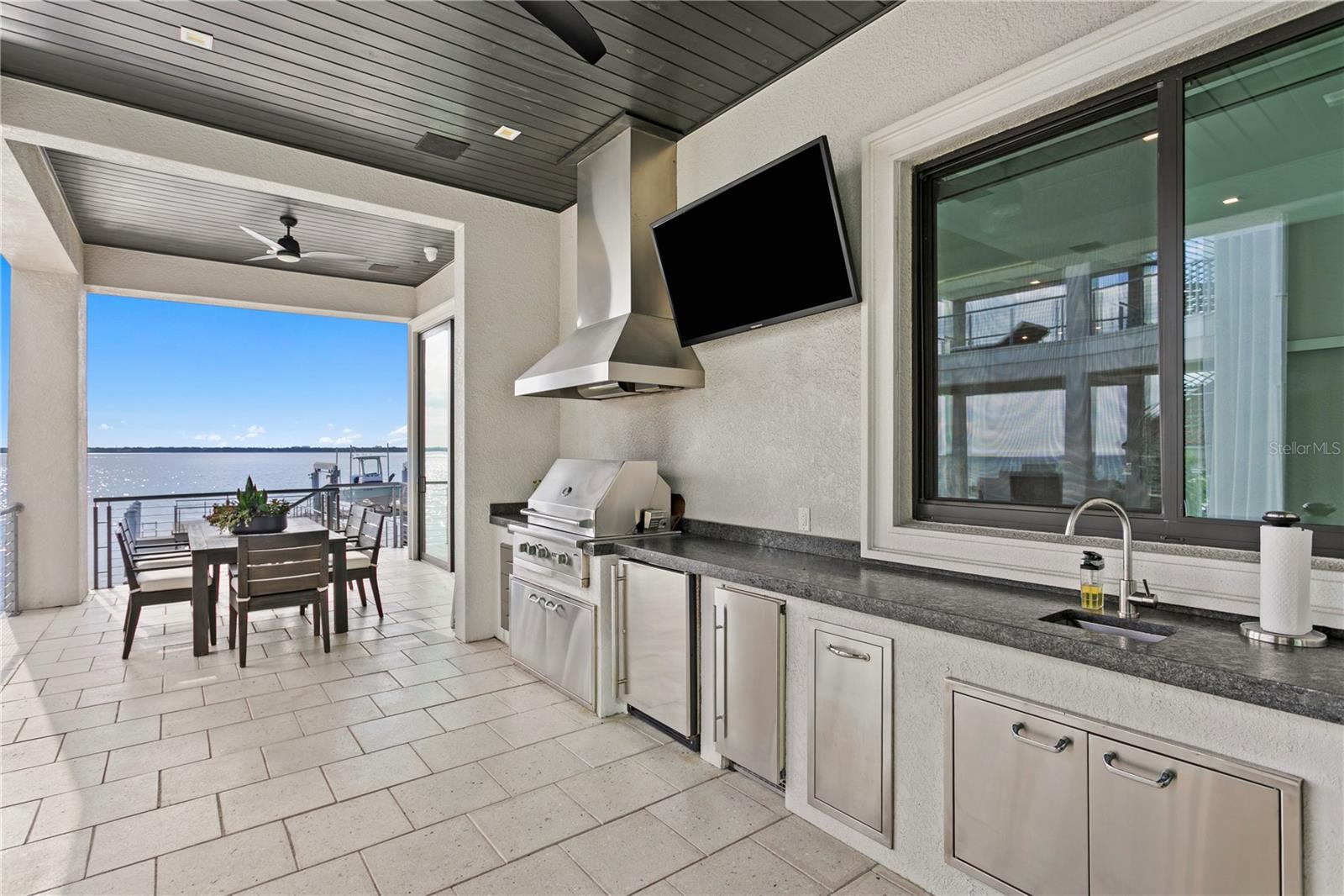 TB8446032 Property Photo