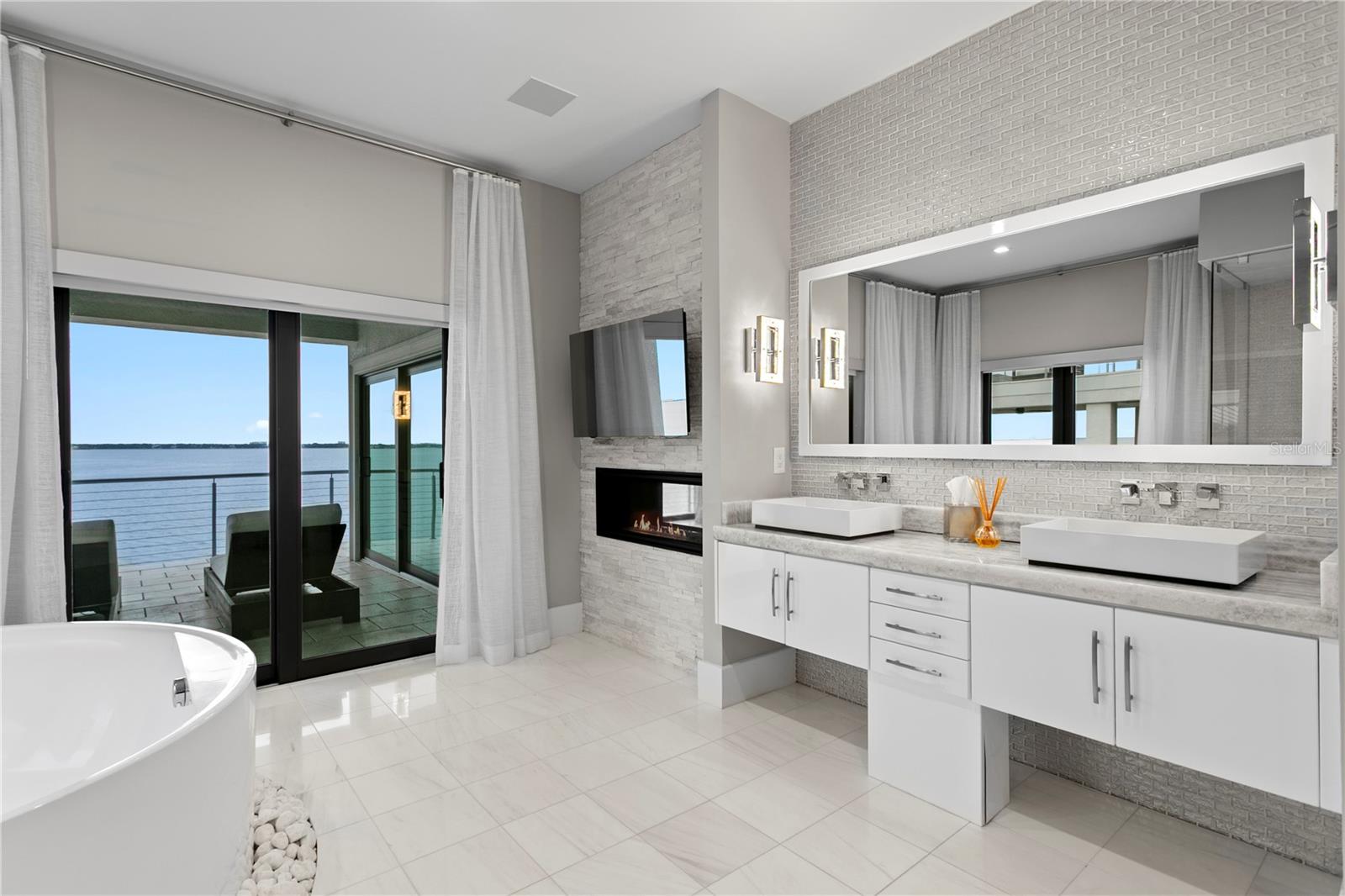 TB8446032 Property Photo