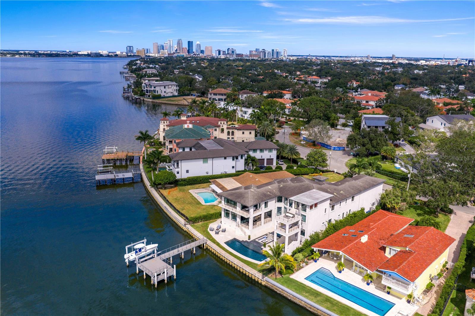 TB8446032 Property Photo