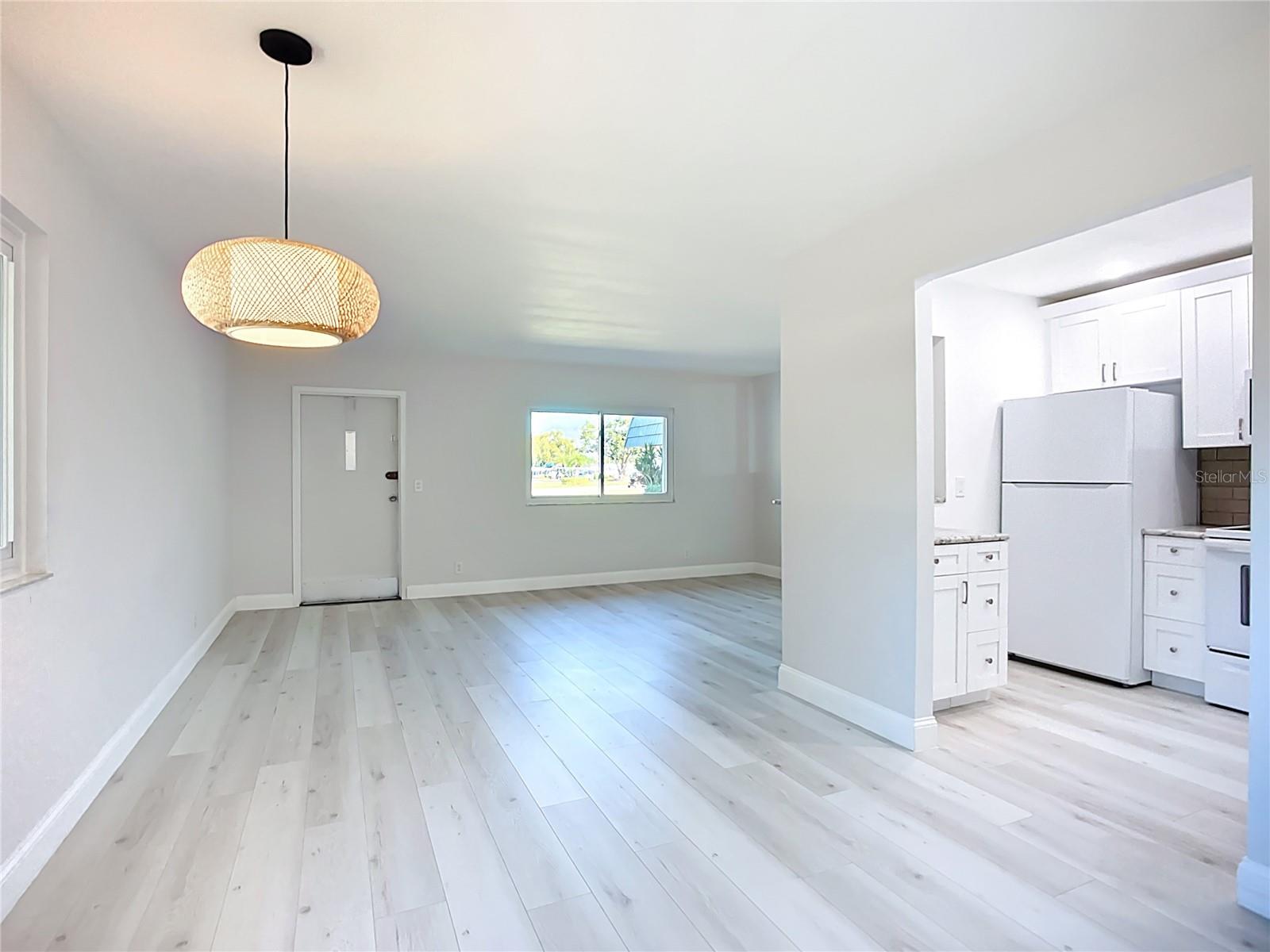 W7880568 Property Photo