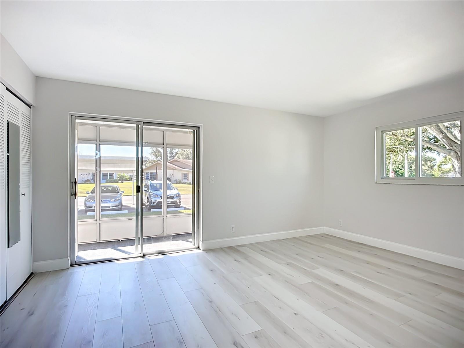 W7880568 Property Photo