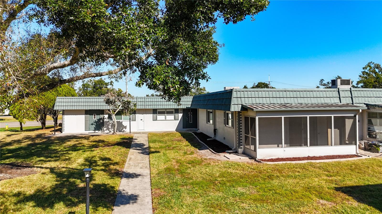 W7880568 Property Photo