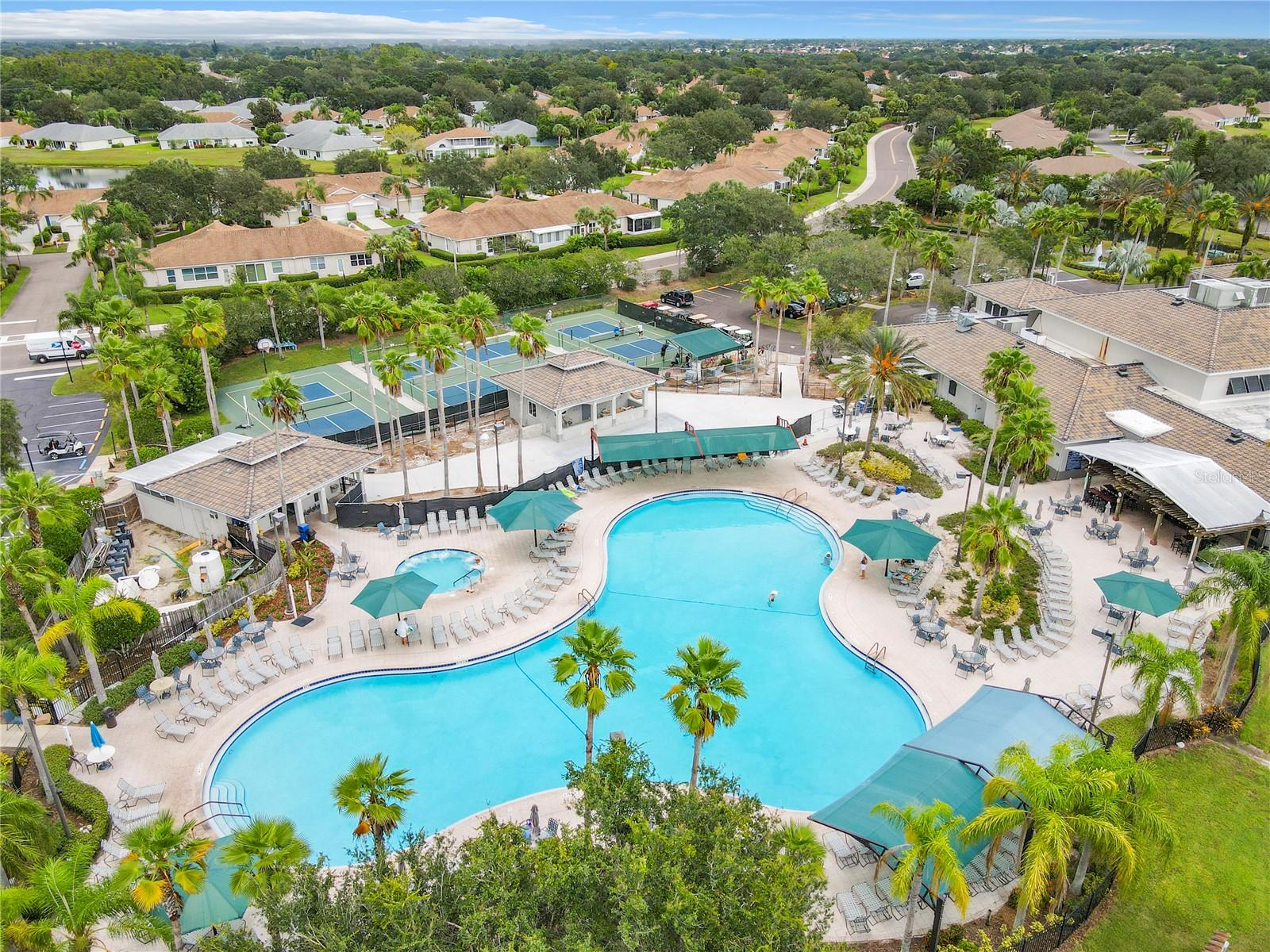 W7880568 Property Photo