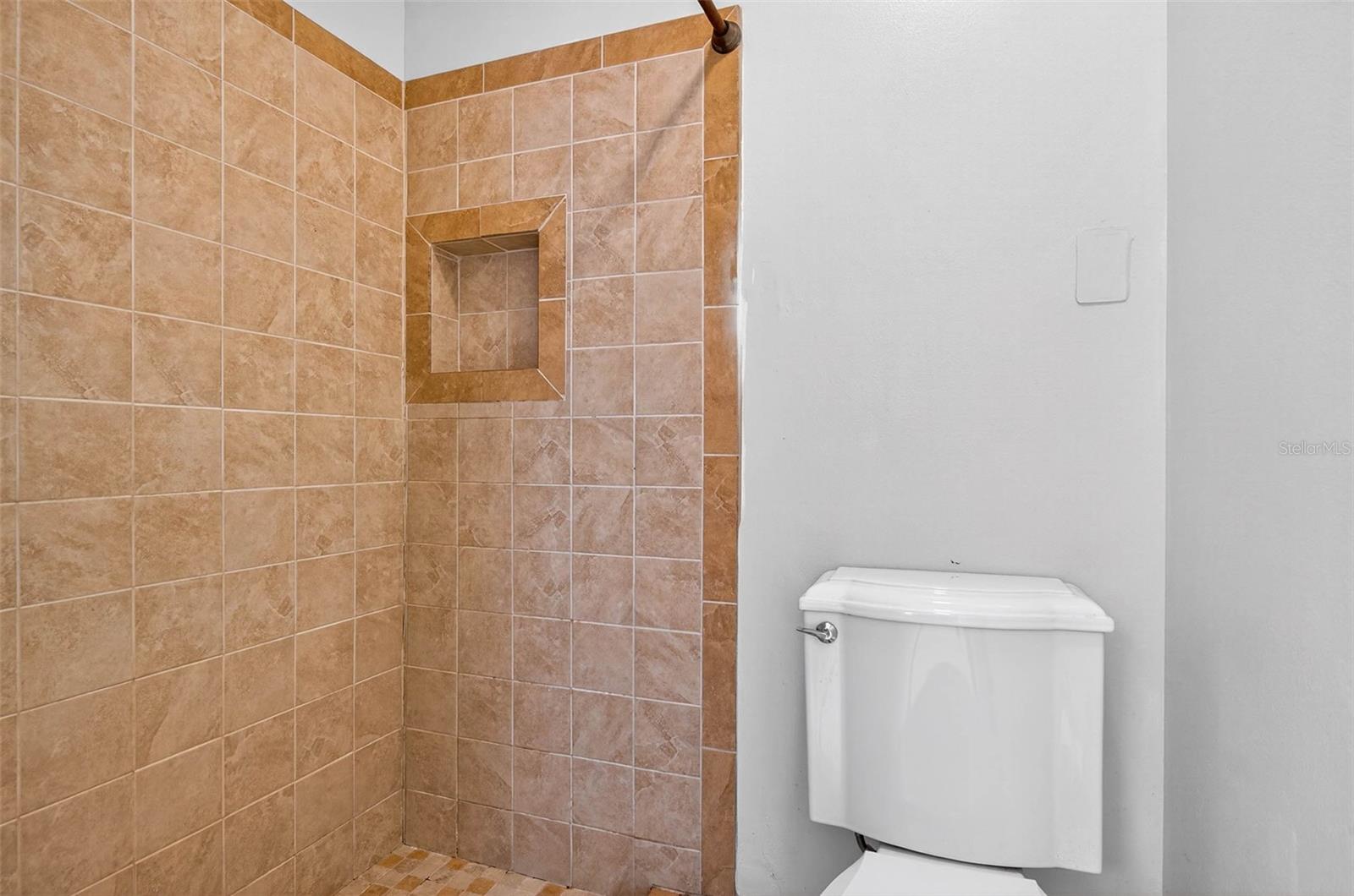 5615 N MCKAY AVE, TAMPA, FL, 33603