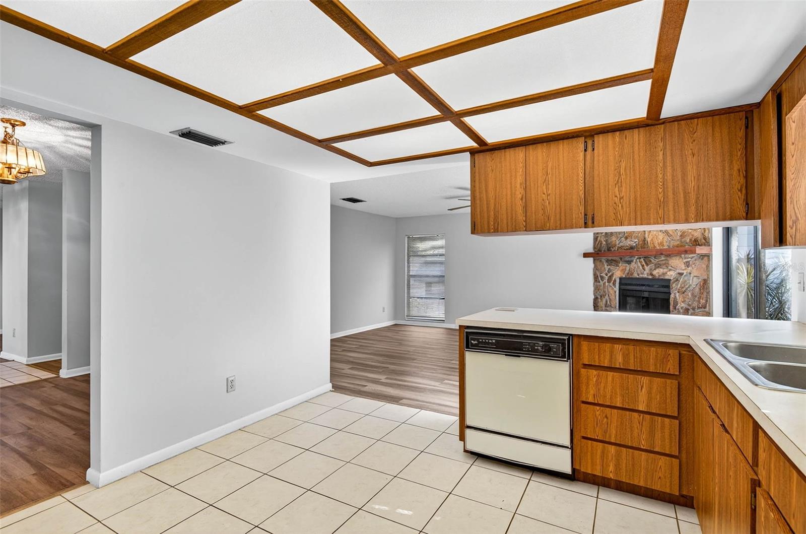 5615 N MCKAY AVE, TAMPA, FL, 33603