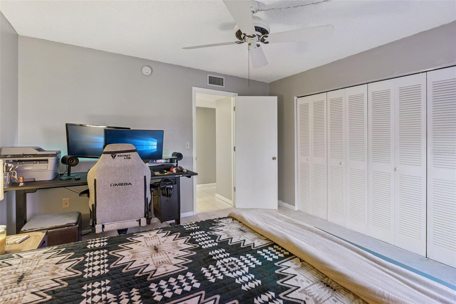 P4936974 Property Photo