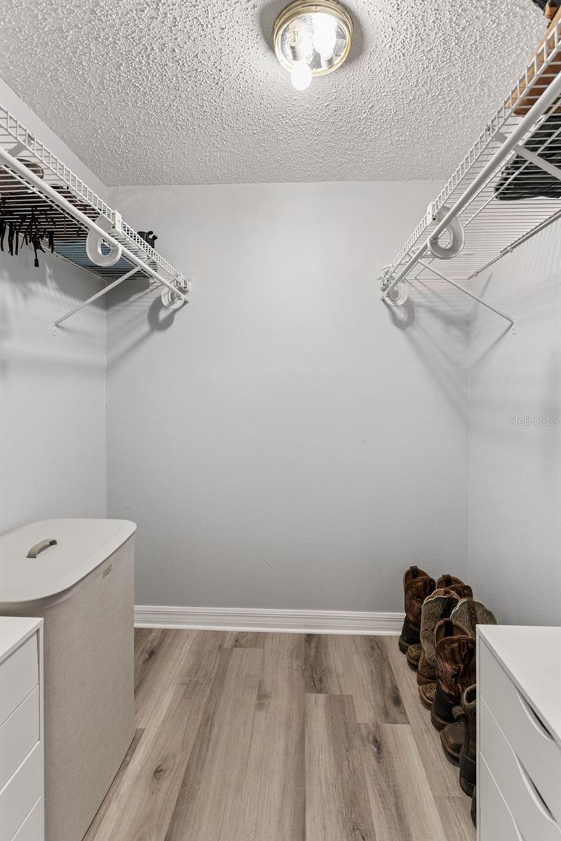 P4936974 Property Photo