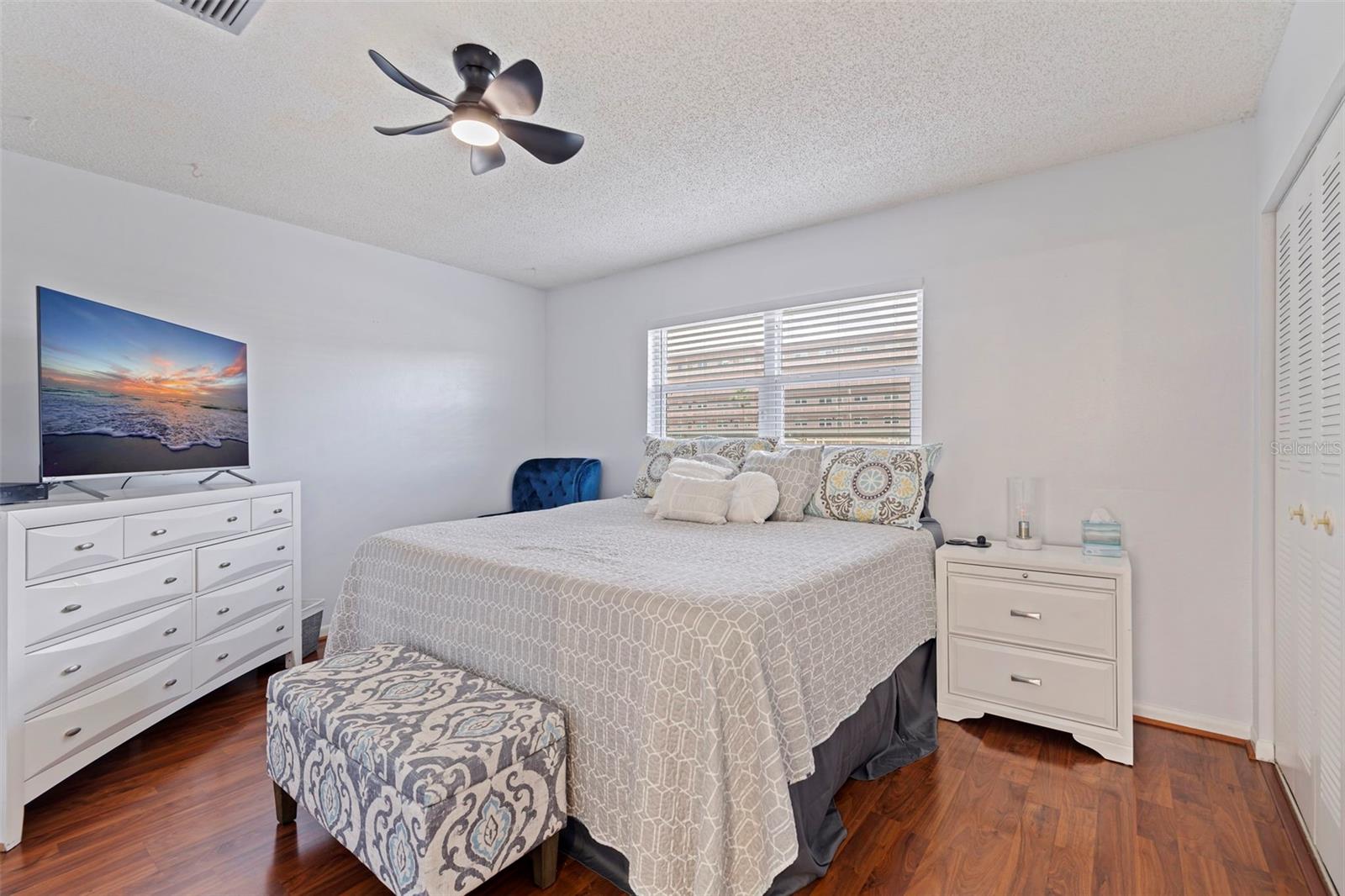 TB8446127 Property Photo