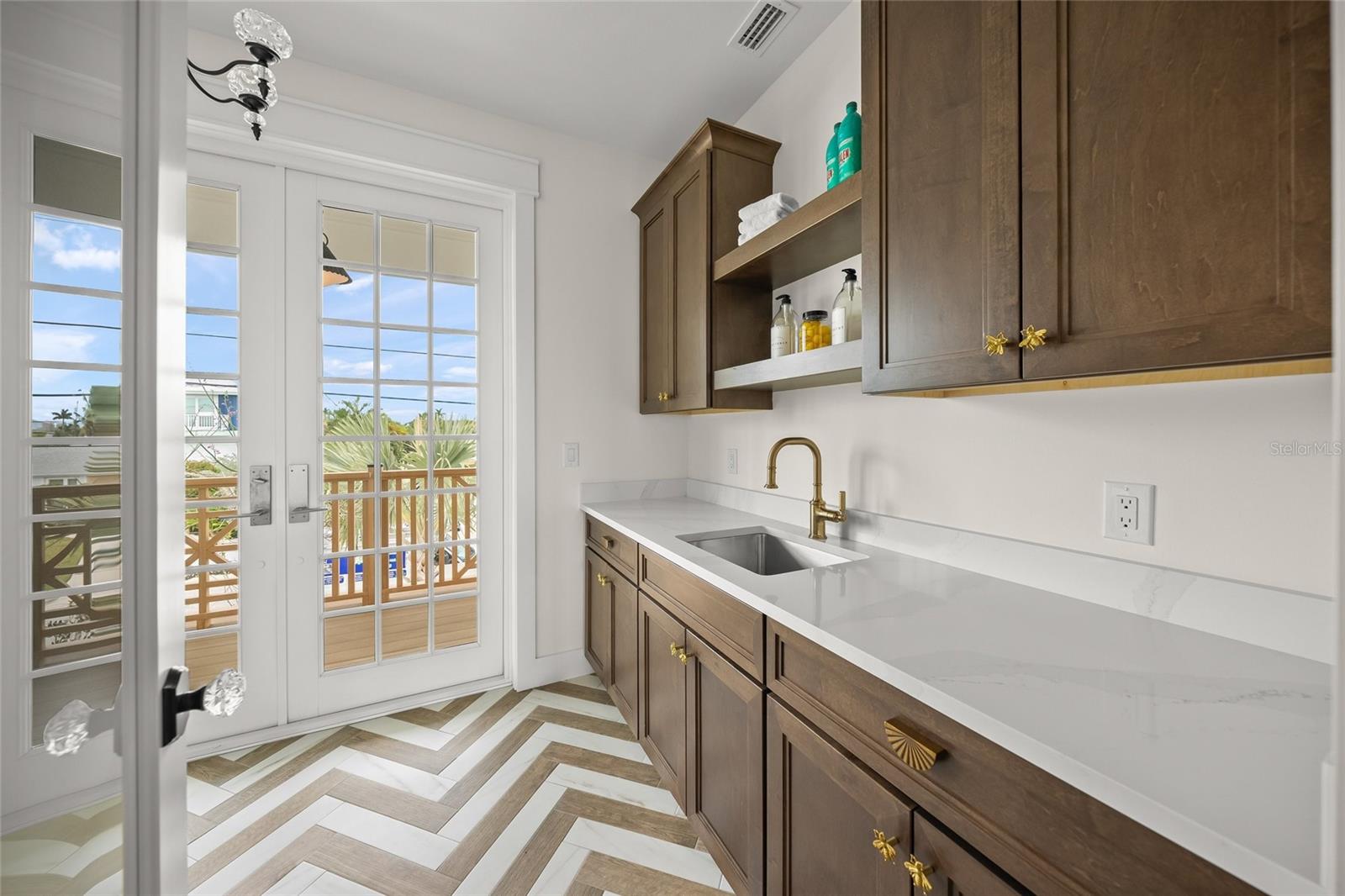 A4671356 Property Photo